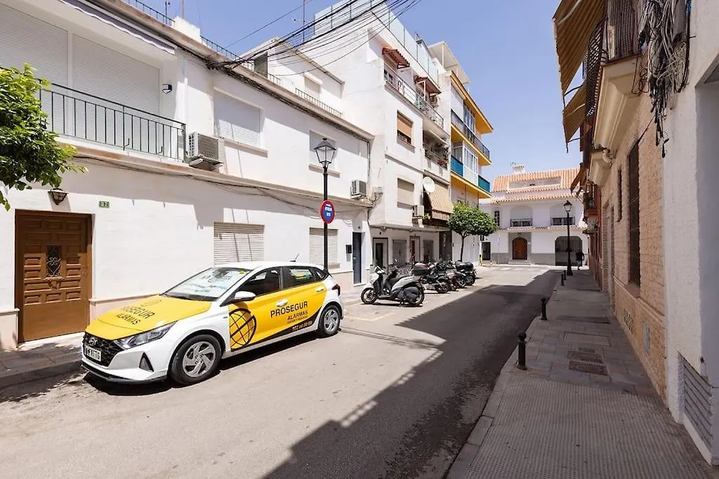 022 Stylish & Modern Fuengirola Apt, Near Beach Apartment