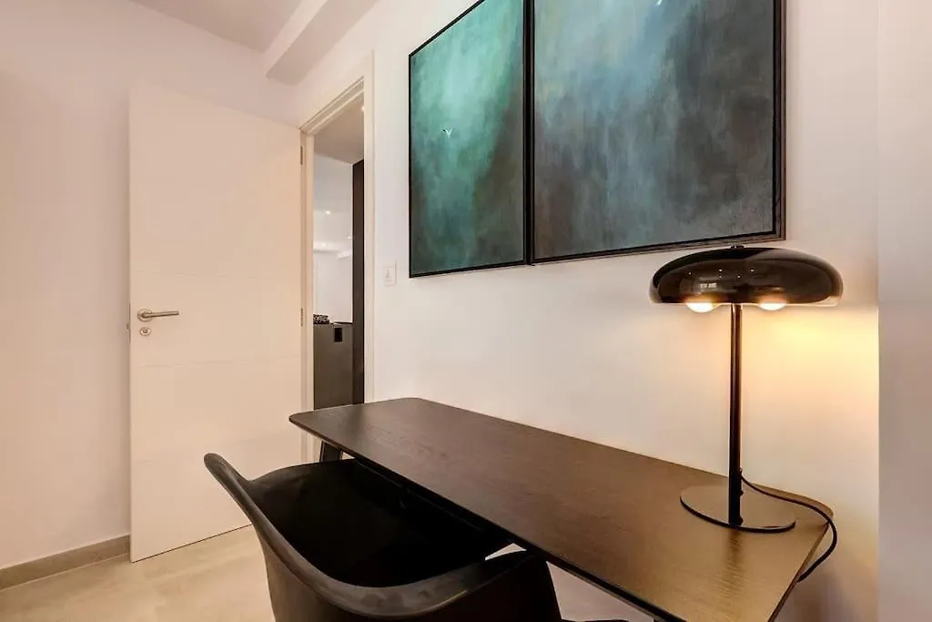 022 Stylish & Modern Fuengirola Apt, Near Beach