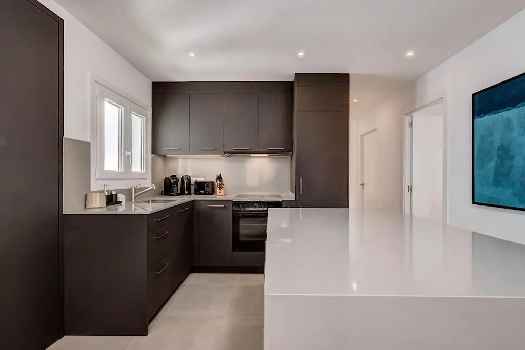 022 Stylish & Modern Fuengirola Apt, Near Beach Spain