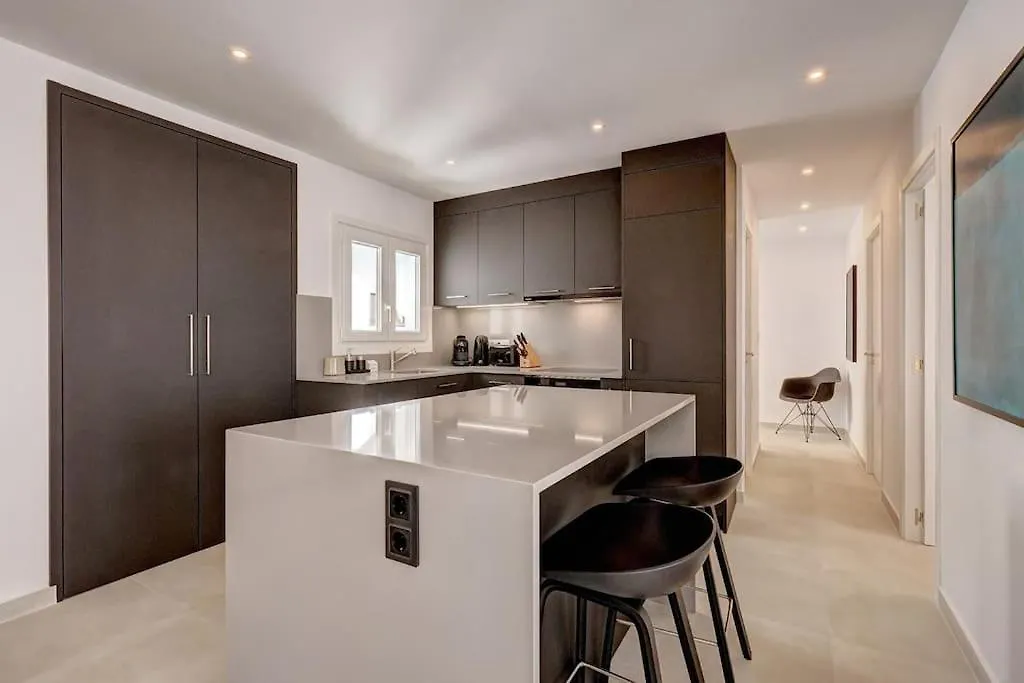 Apartment 022 Stylish & Modern Fuengirola Apt, Near Beach