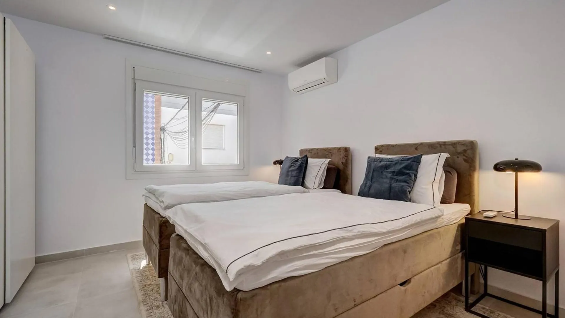 022 Stylish & Modern Fuengirola Apt, Near Beach Spain