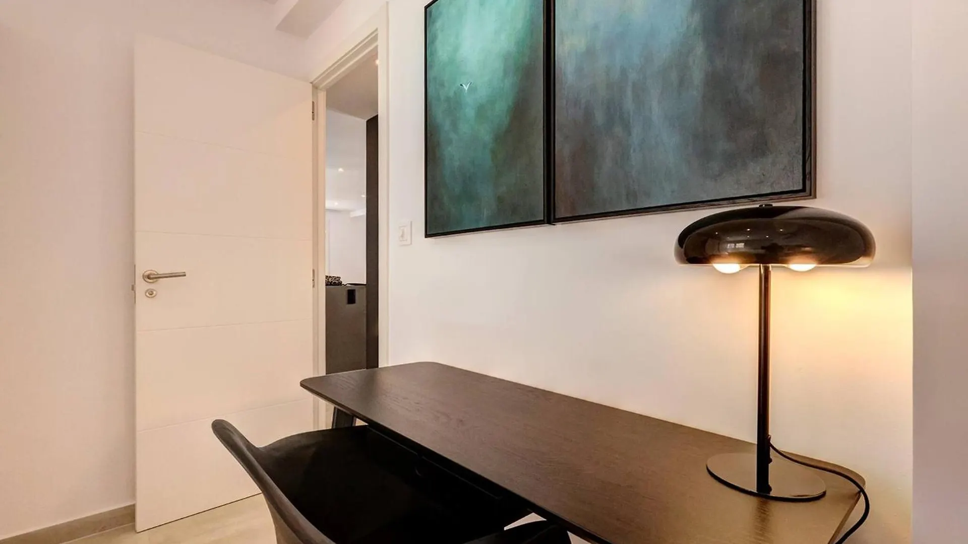 022 Stylish & Modern Fuengirola Apt, Near Beach Apartment