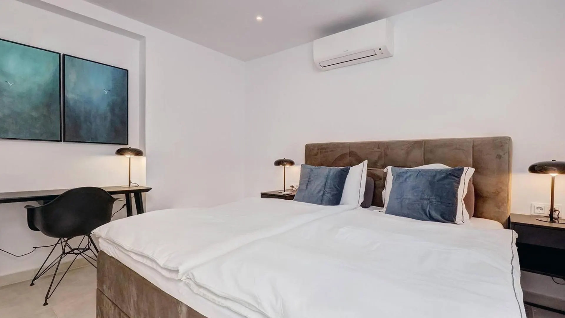 Apartment 022 Stylish & Modern Fuengirola Apt, Near Beach