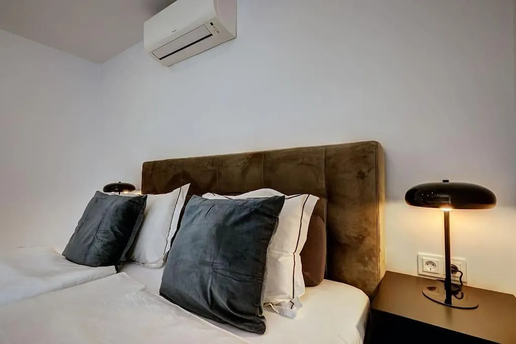 022 Stylish & Modern Fuengirola Apt, Near Beach