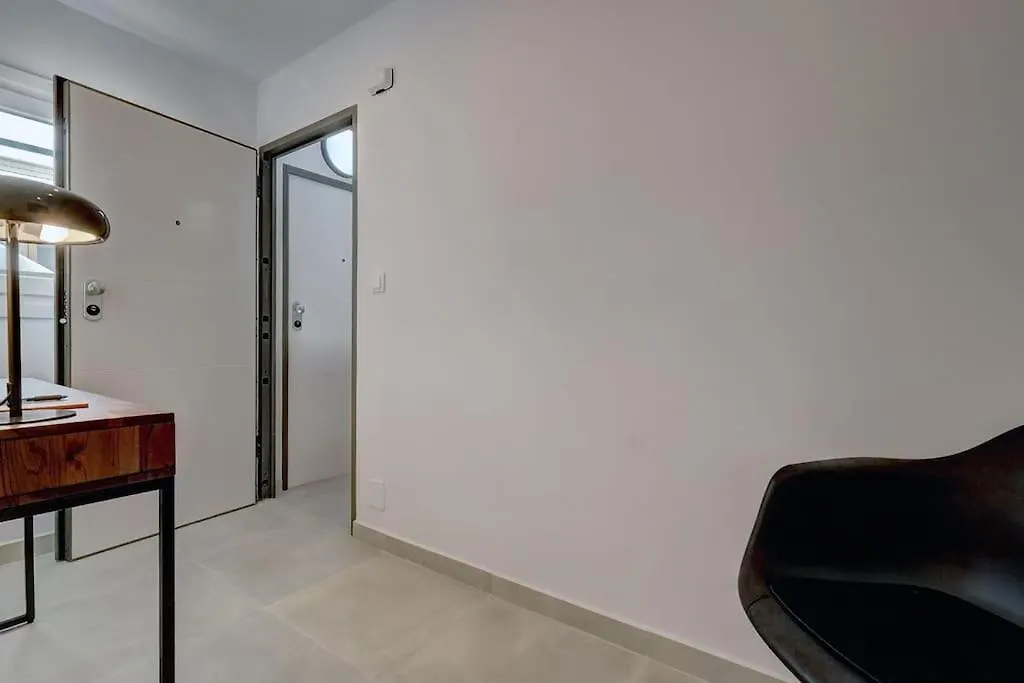 Apartment 022 Stylish & Modern Fuengirola Apt, Near Beach Spain
